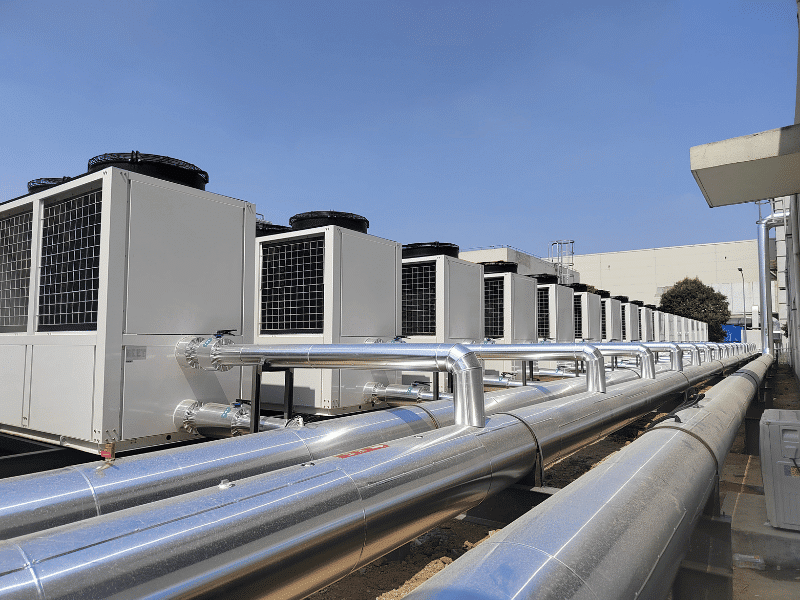 Residential vs commercial R290 heat pump water heater installation comparison